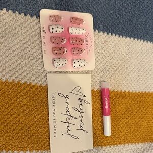 Polka Dot Press-On Nails Set